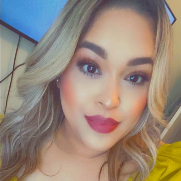 Meet your Posher, Ashley - Picture 1 of 1